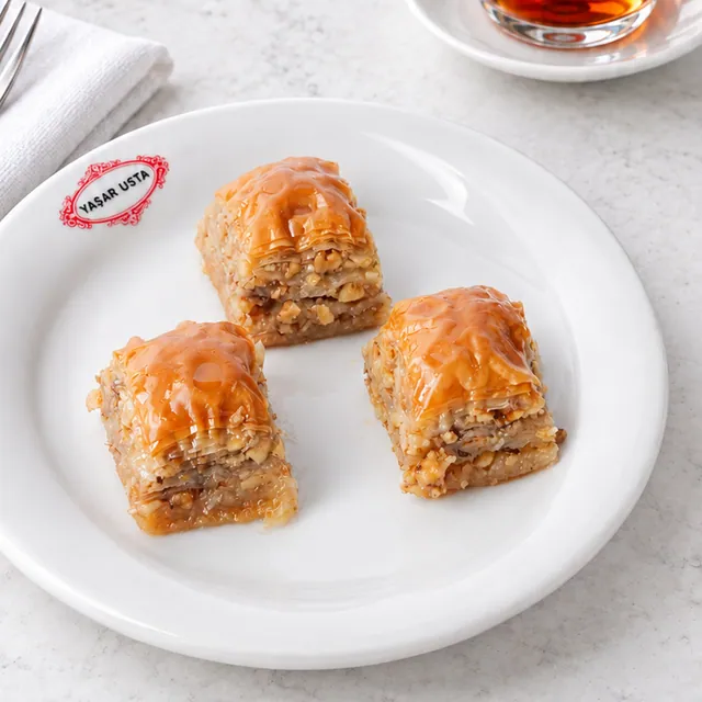 Cevizli Ev Baklavası
